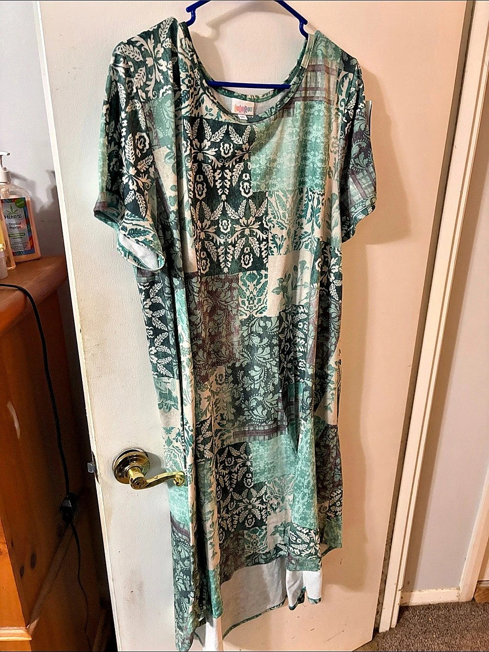 LuLaRoe Carly Swing Dress Paisley Midi Dress in Green & White